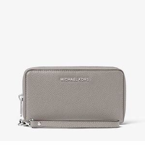 BRAND NEW Michael Kors Smartphone Wristlet